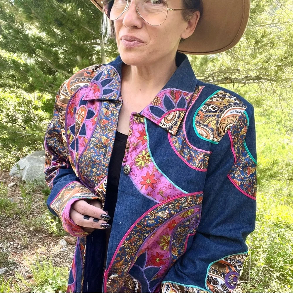 Vintage Coldwater Creek Denim Blazer With Silk Paisley Floral appliqué Large - Picture 8 of 8
